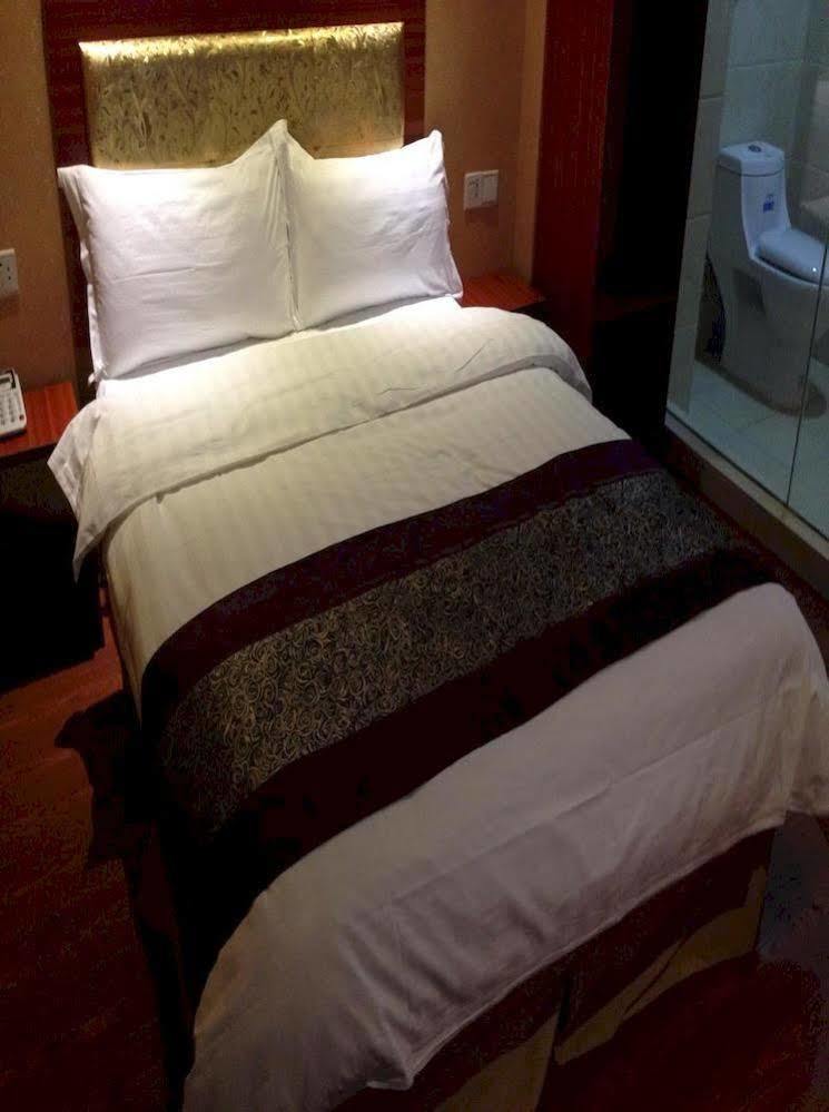 Shenzhen Civil Aviation Hotel Esterno foto